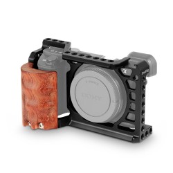 SmallRig Cage pour Sony A6500 avec poignée en bois - 2097B